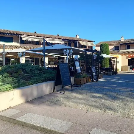 Agay A 2 Pas Des Plages Apartment *